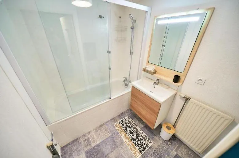 Le Patio Ail Apartman Lyon