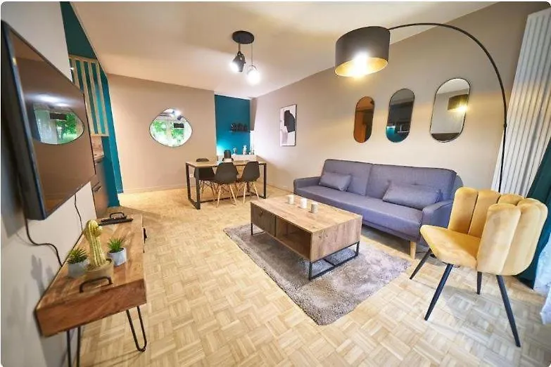 Le Patio Ail Apartman Lyon